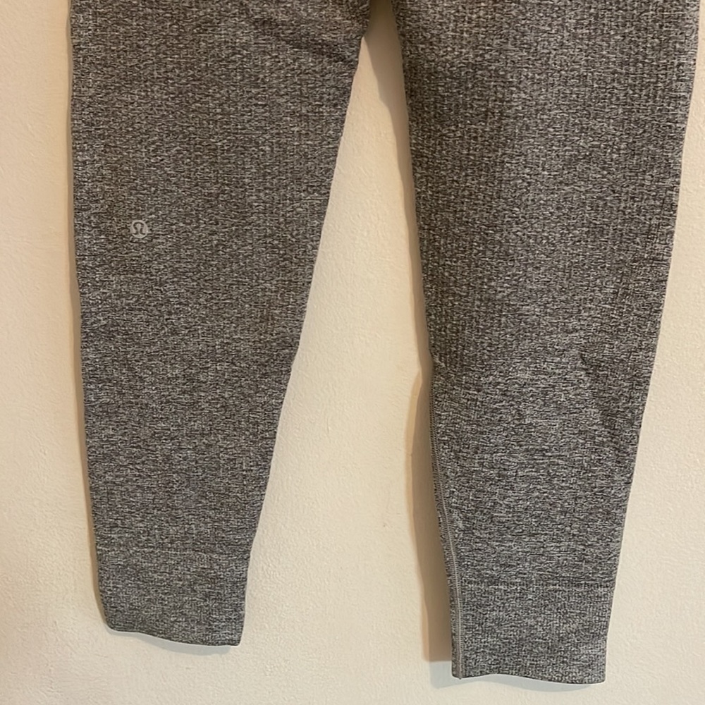Lululemon Athletica Engineered Warmth Joggers | Size 4 | Gray & Sage - Picture 11 of 13